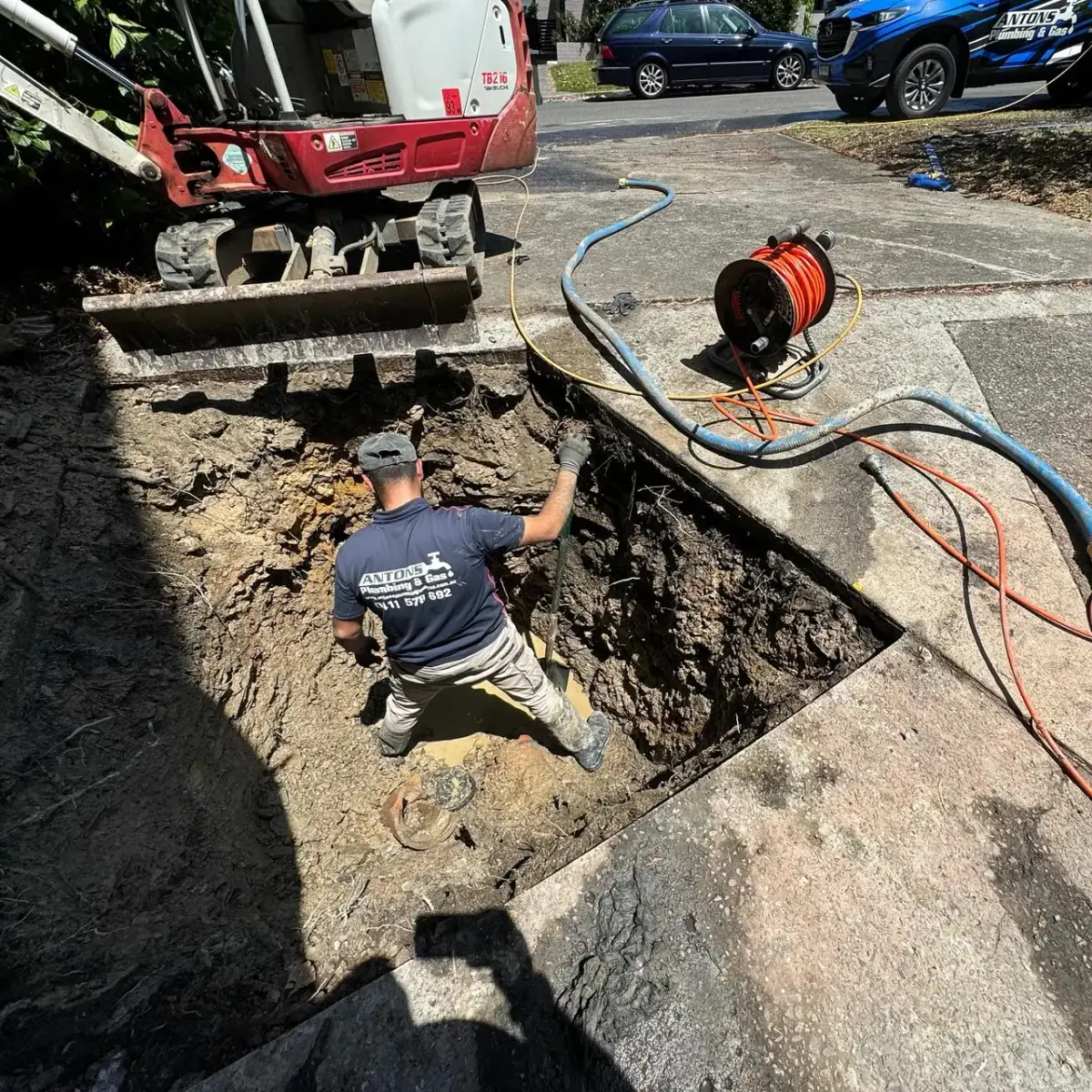 Ryde plumber from Antons excavating an underground drain